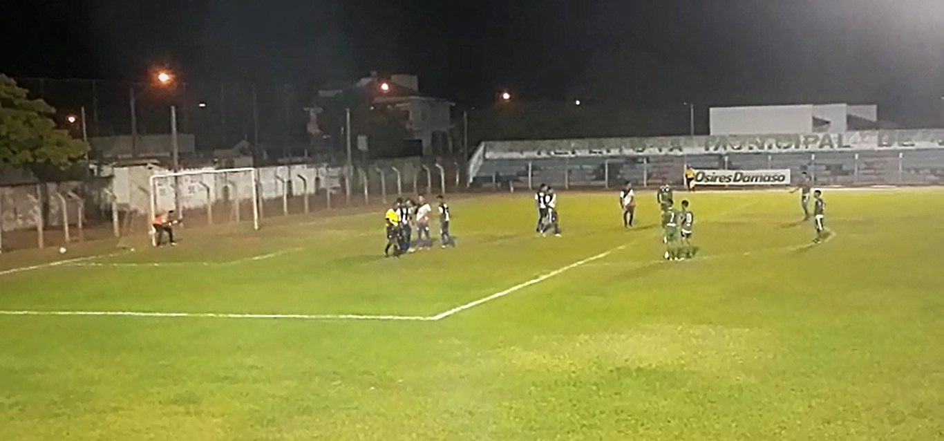 Jogando em Paraíso, Sub-19 do Lobão perde para os anfitriões... Foto: Marcos Túlio