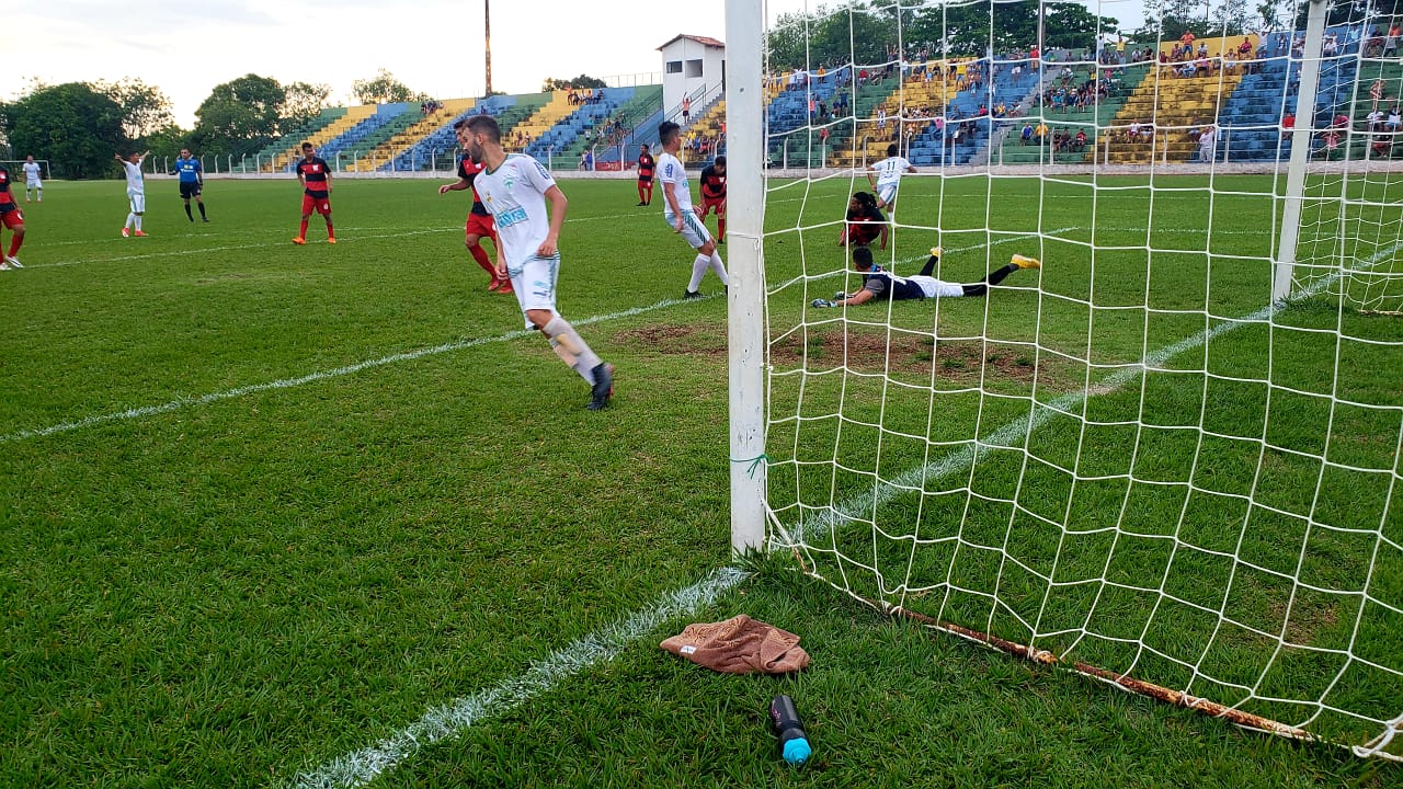 Quase lá, Sport Club Guaraí vence em casa a equipe do Kaburé e fica a um passo da elite estadual... Foto; Marcelo Gris/guarainoticias.com